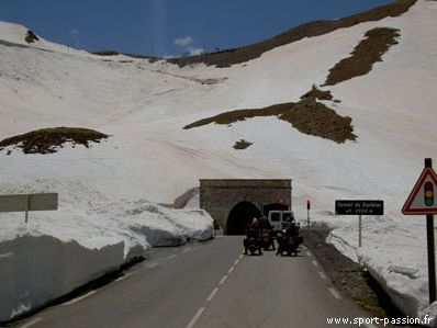 Tunnel du Galibier sous la neige