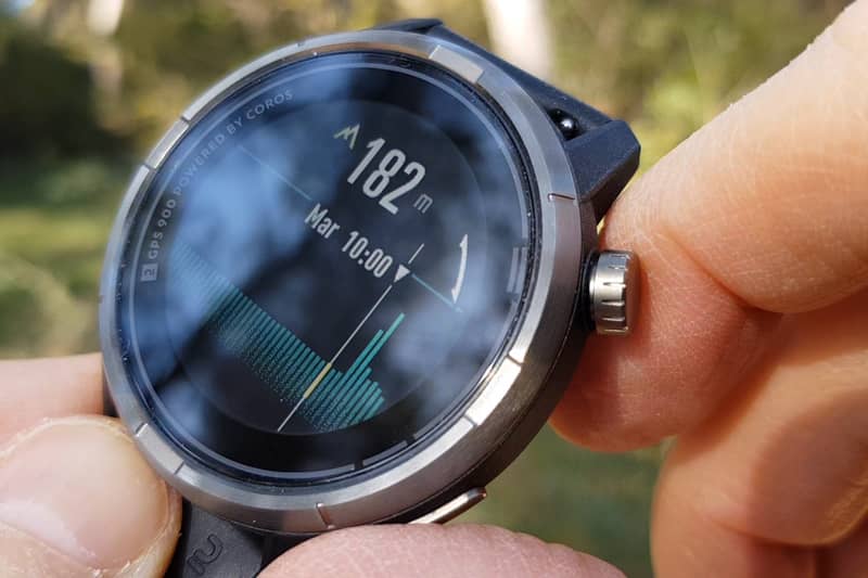 GPS 900 by Coros de Decathlon : une montre outdoor à petit prix