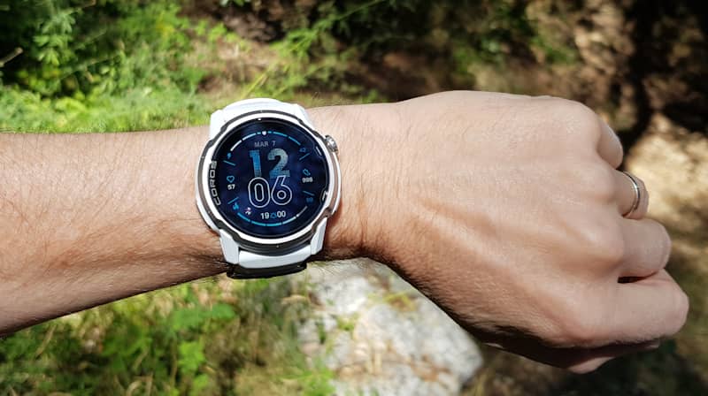 Montre sur mon poignet de 15 cm