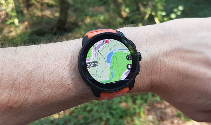 Suunto Race S au poignet
