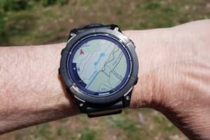 Test Garmin Fenix 7 Pro : meilleure montre GPS sportive !